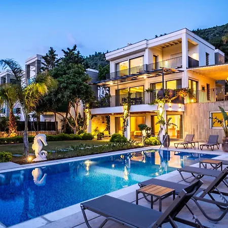 Luxury With Private Pool In Bodrum