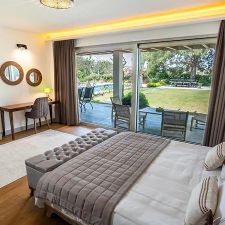 Luxury With Private Pool In *