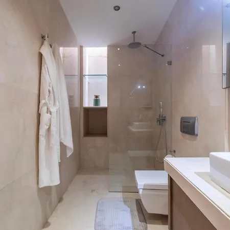 Luxury With Private Pool In