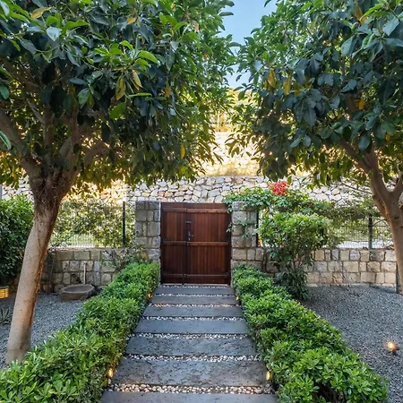 Βίλα Luxury With Private Pool In *